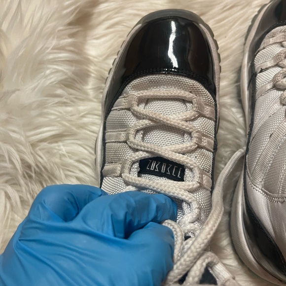 Nike Air Jordan 11 XI Retro Concord 2018 GS - 378038-100 - Size 5Y - Picture 4 of 16